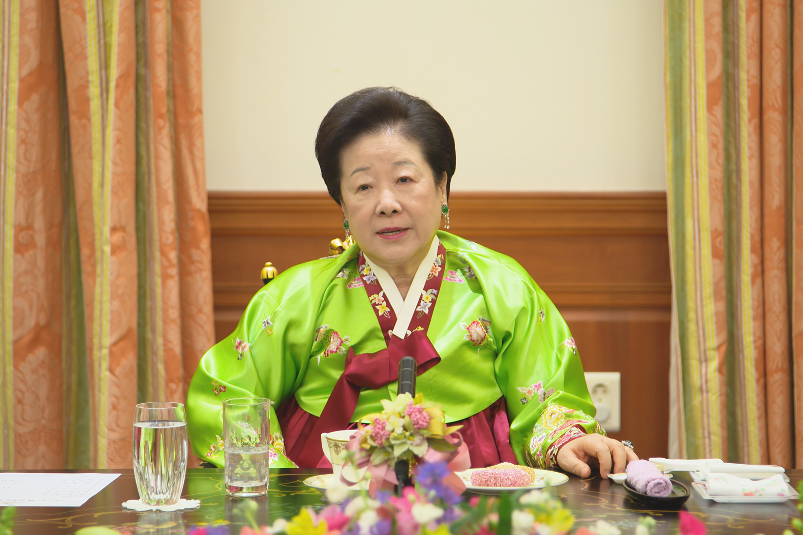 True Mother's Breakfast Gathering to Celebrate the Start of the New Year 2017 (January 1, 2017 - Cheon Jeong Gung)