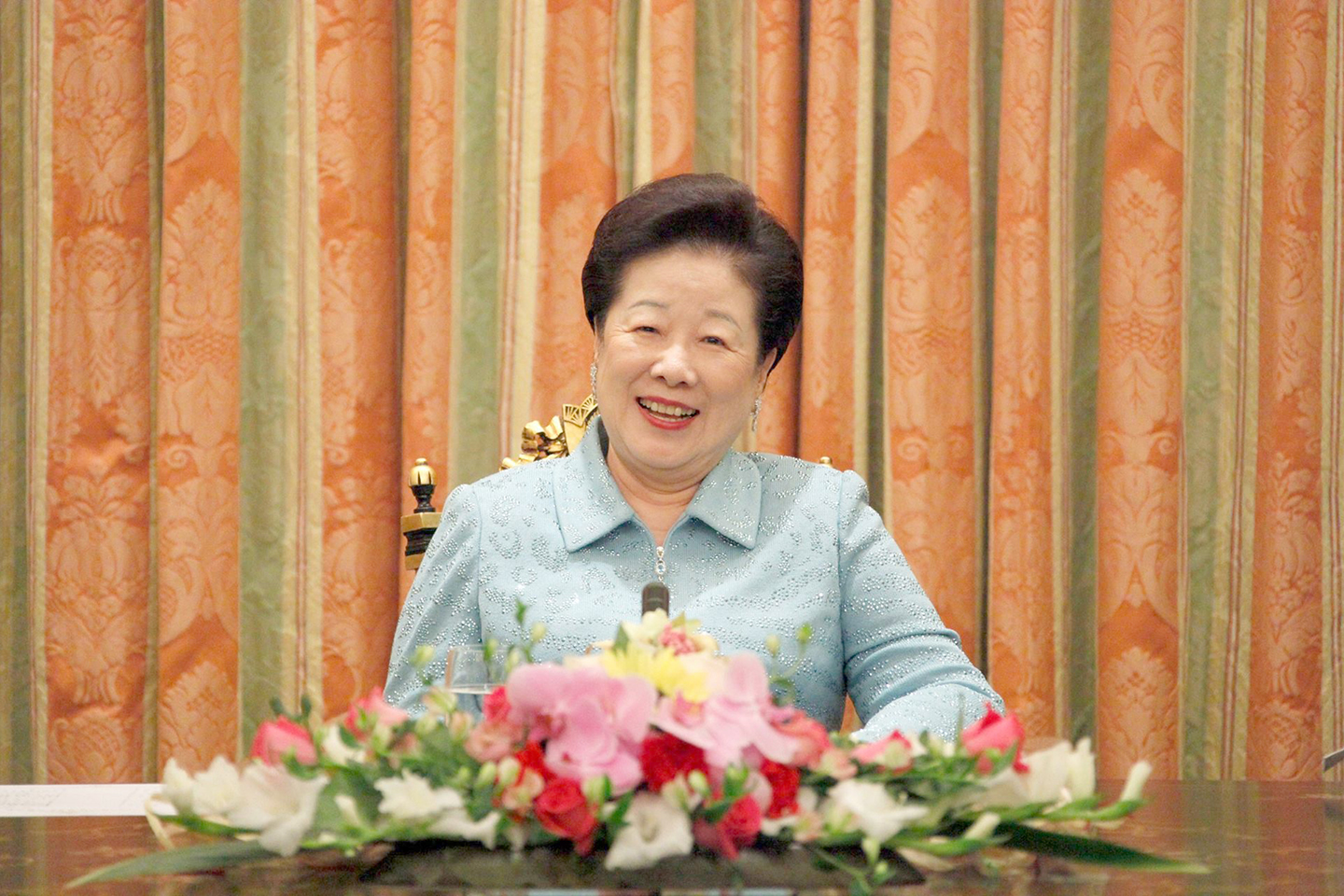 Gathering with True Mother to celebrate Mothers' Day May 8, 2016 - Cheon Jeong Gung