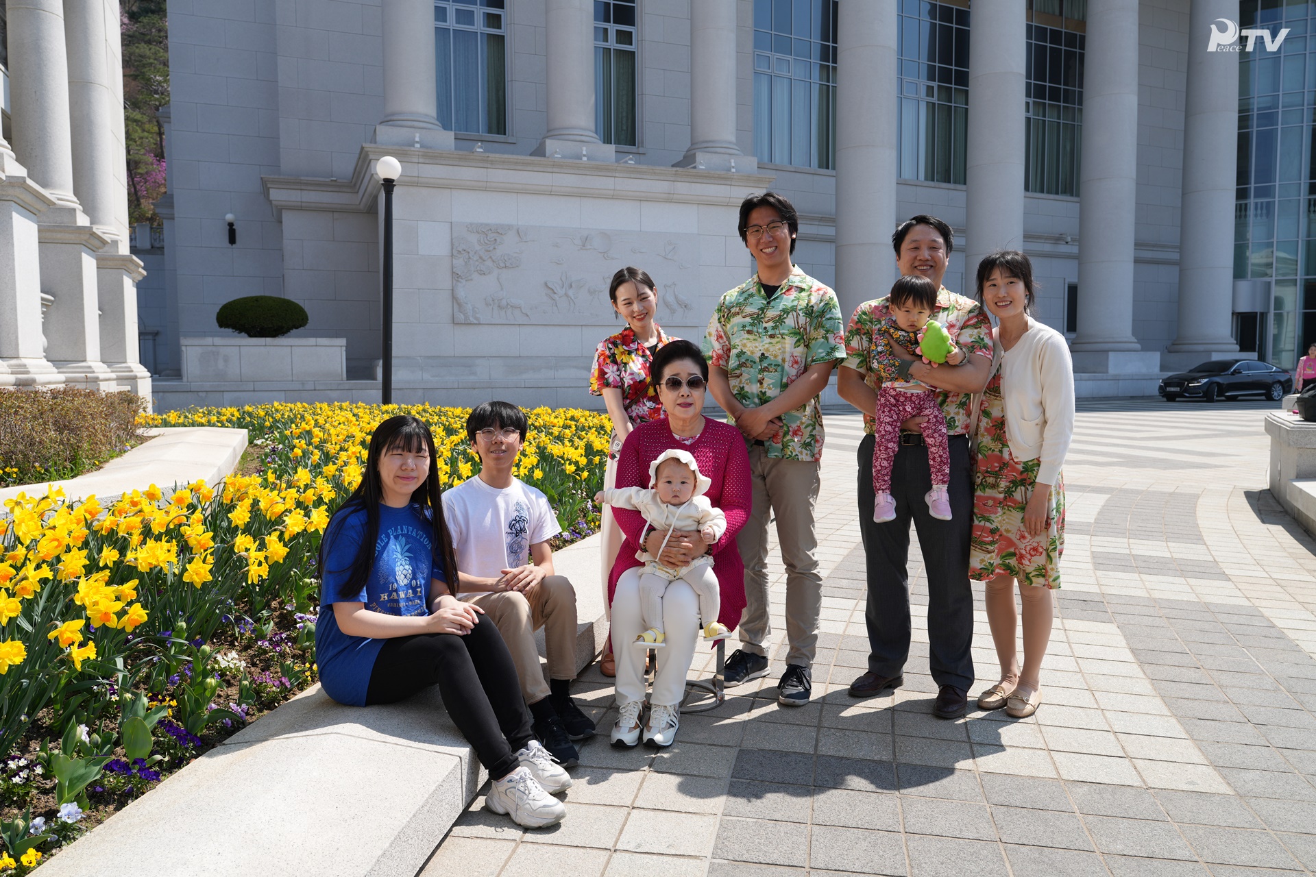 Commemorative Family Photo Session of the True Family (April 2)
